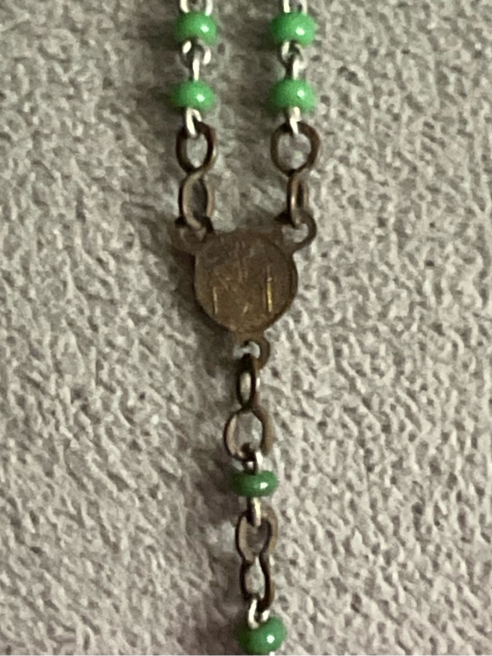 Vintage Tiny Green Beaded Glass Rosary - 8-1/4” - Picture 5 of 10